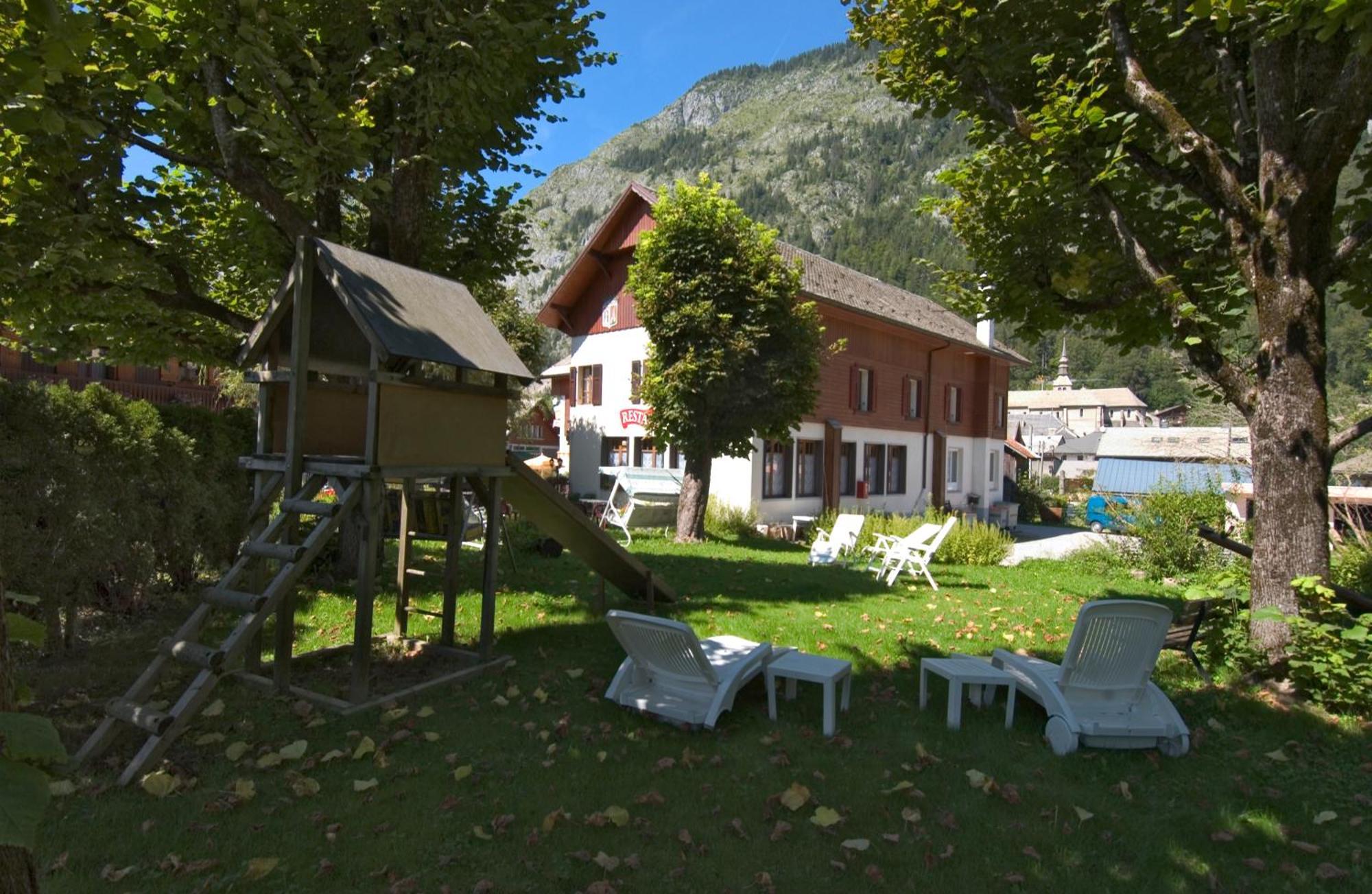 Les Touristes Hotel Abondance Luaran gambar
