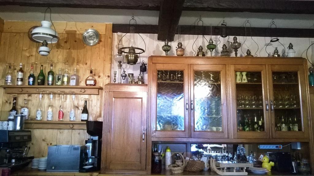 Les Touristes Hotel Abondance Luaran gambar