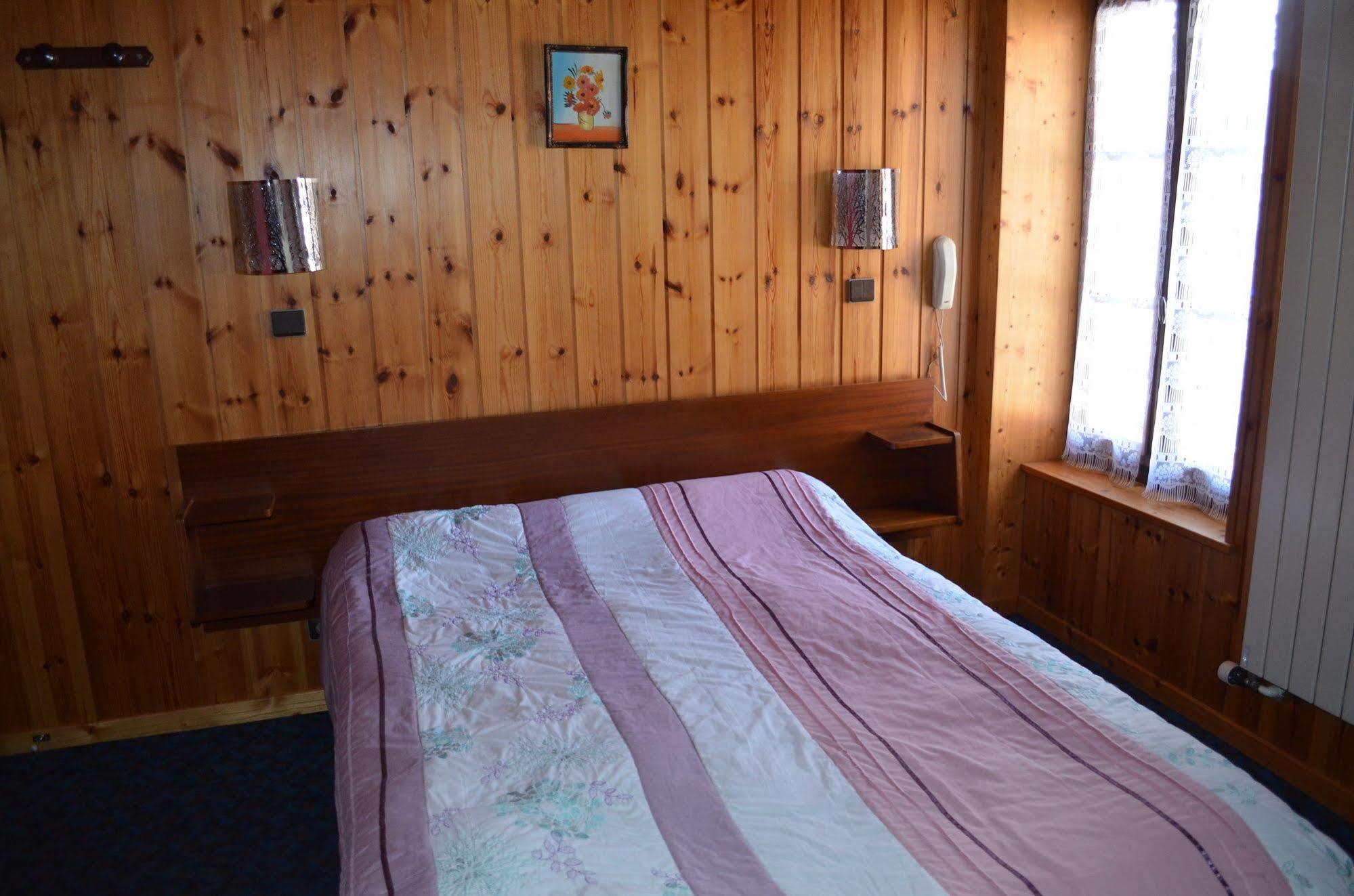 Les Touristes Hotel Abondance Luaran gambar
